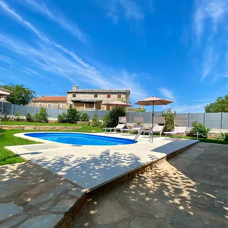 Agroturizam Nezic Holiday home *