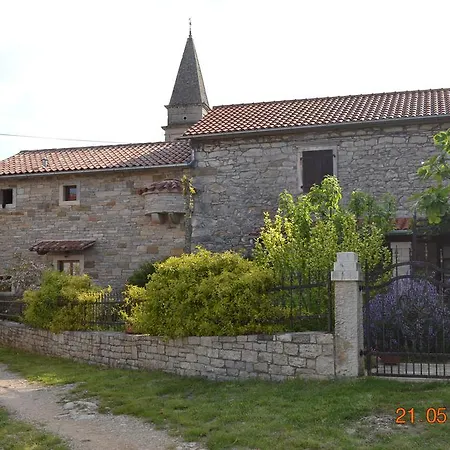 Holiday home Agroturizam Nezic Oprtalj