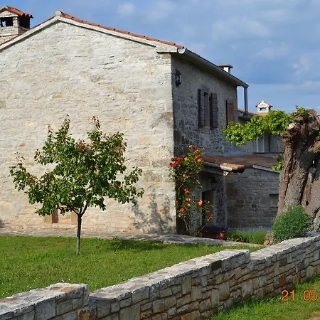 Holiday home Agroturizam Nezic Oprtalj